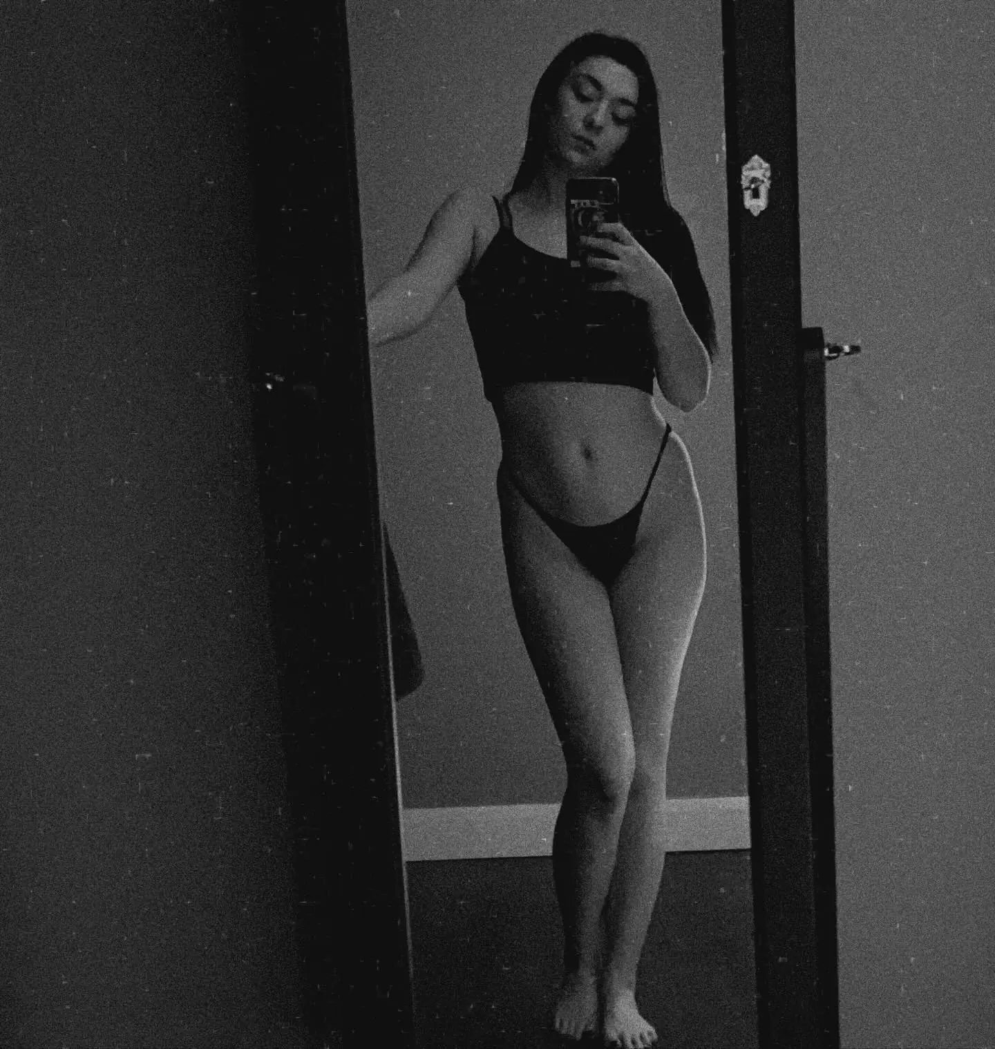 Maîtresse aux Gants de Soie - Image 1